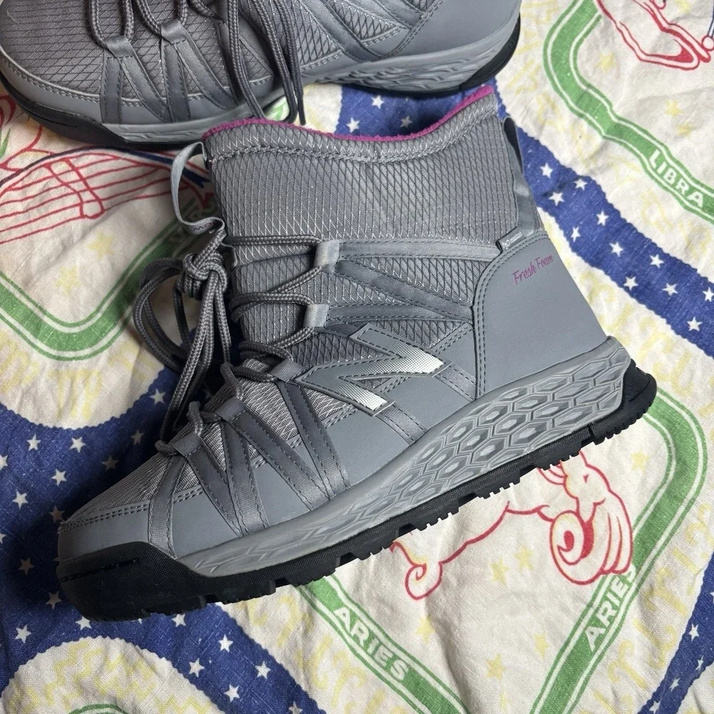 New Balance Fresh Foam Sneaker Boot Water Resistant Insulated Grey Size 8